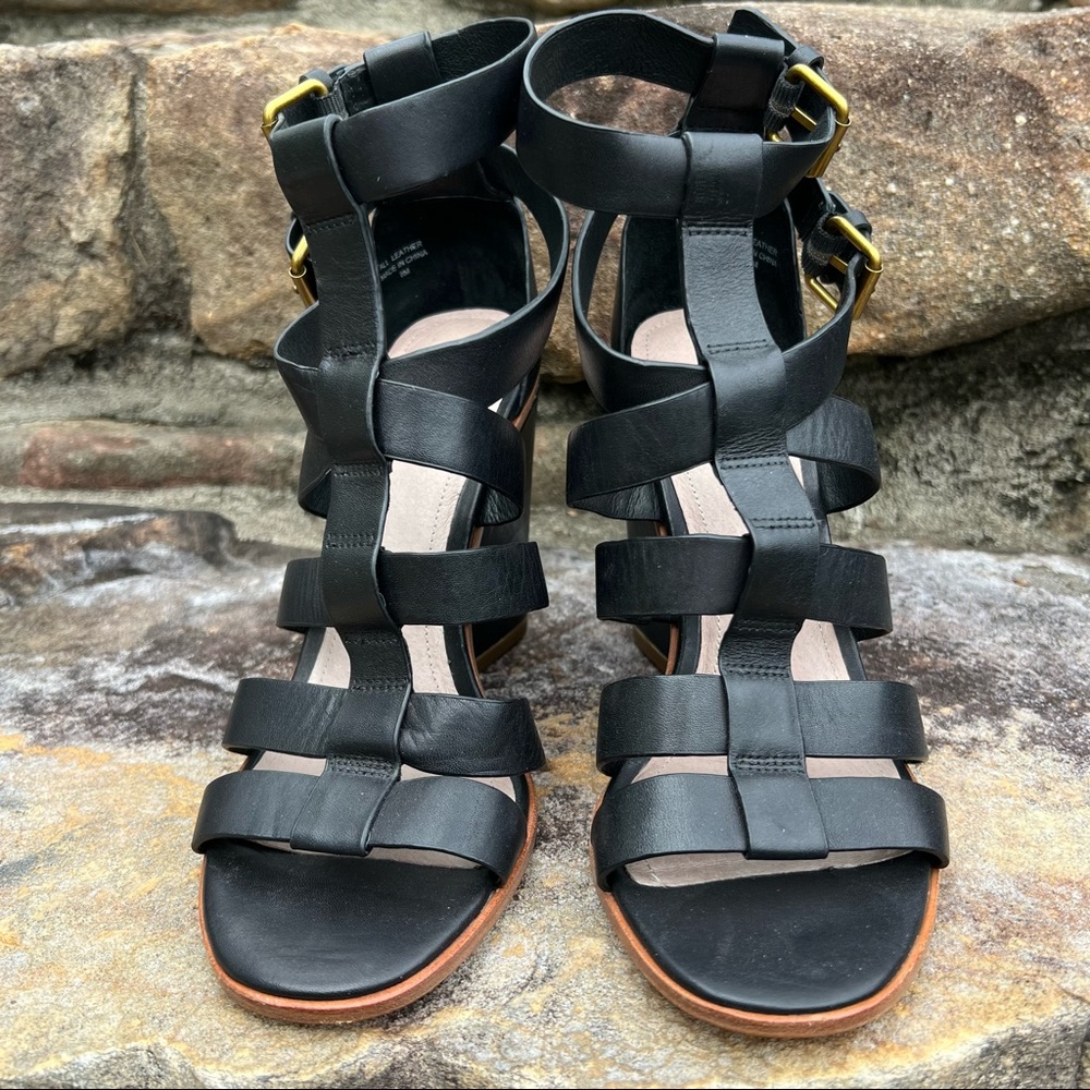 Pour La Victoire | Black Strappy Wedge Sandal | 8M
